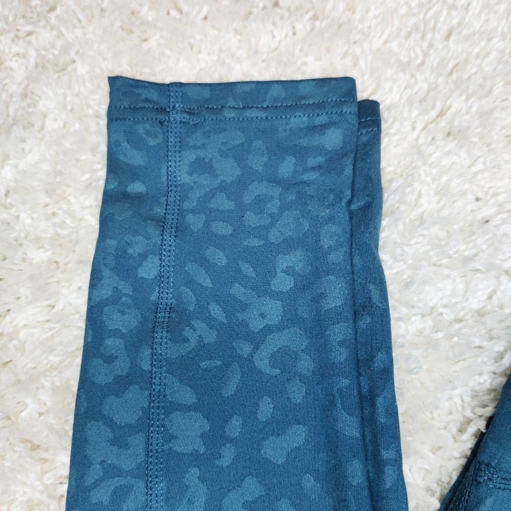 High Waisted Leopard Print Teal Athletic Leggings NWT - Picture 8 of 10